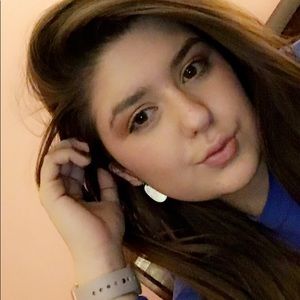 Meet your Posher, Paige